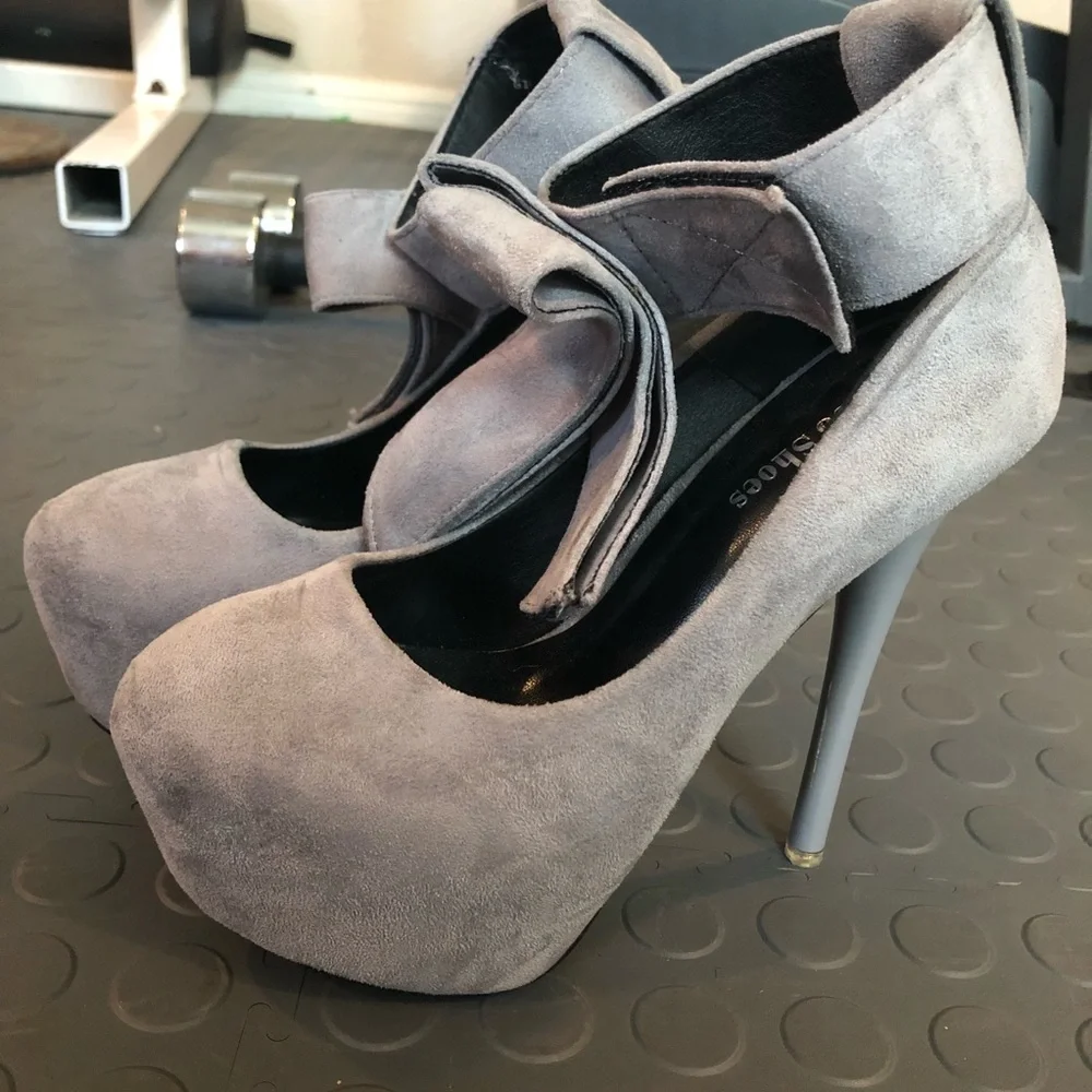 New No. 55 Gray Suede Stiletto Platform Heels - Picture 2 of 5